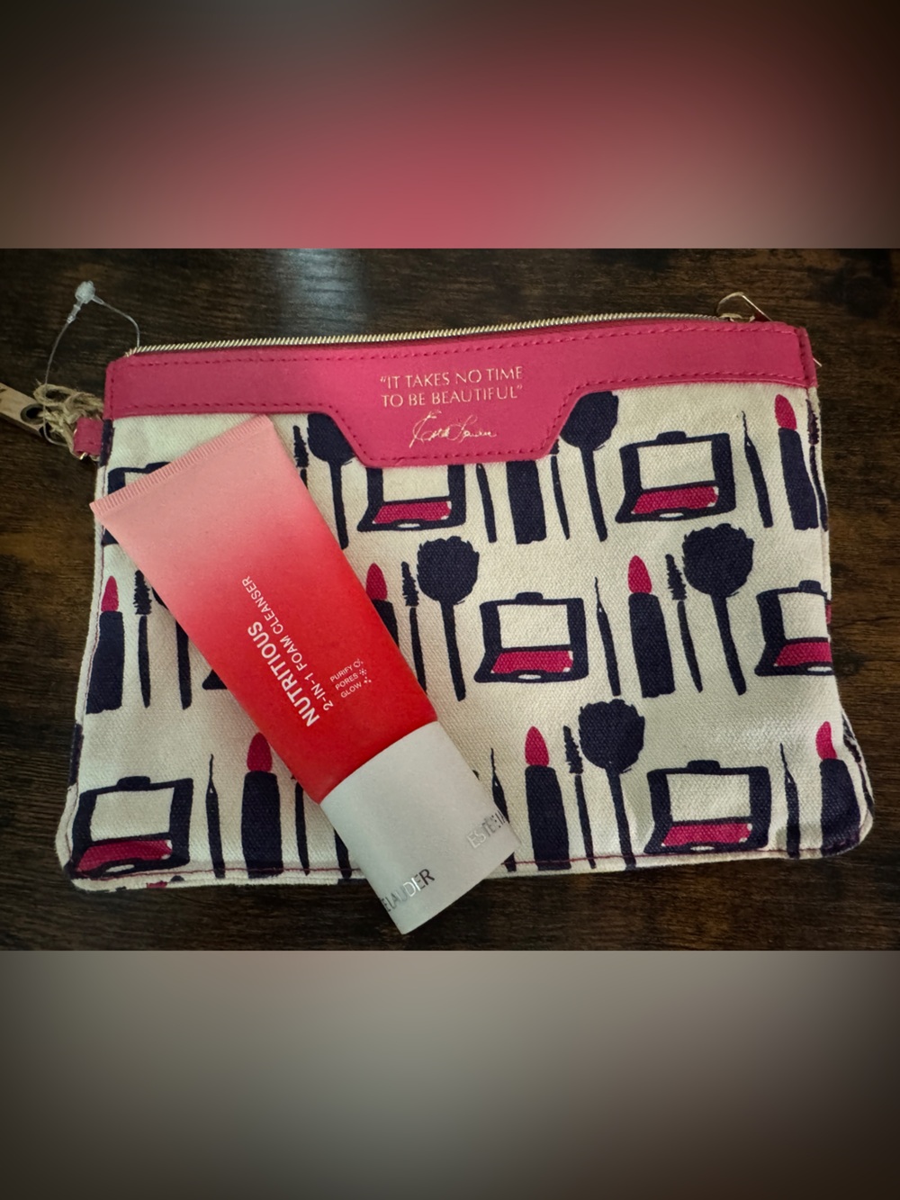 Estée Lauder Nutritious 2 in 1 Foam Cleanser and Makeup Pouch (sealed, new)